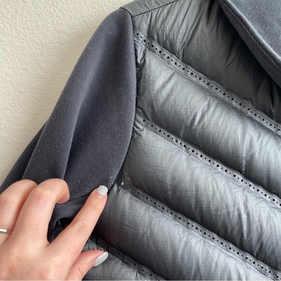 Nike Women's Tech Aeroloft Bomber Down Jacket in Black Small - Picture 9 of 11